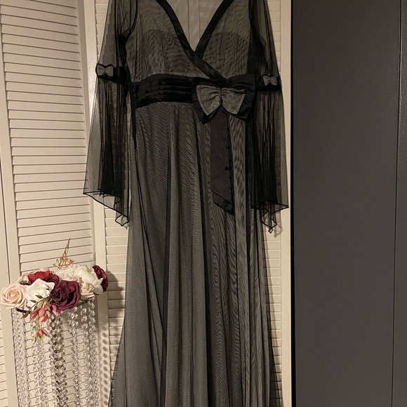 Fancy dress - Picture 2 of 10